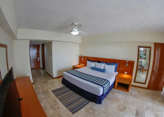 Plaza Pelicanos Grand Beach Resort All Inclusive